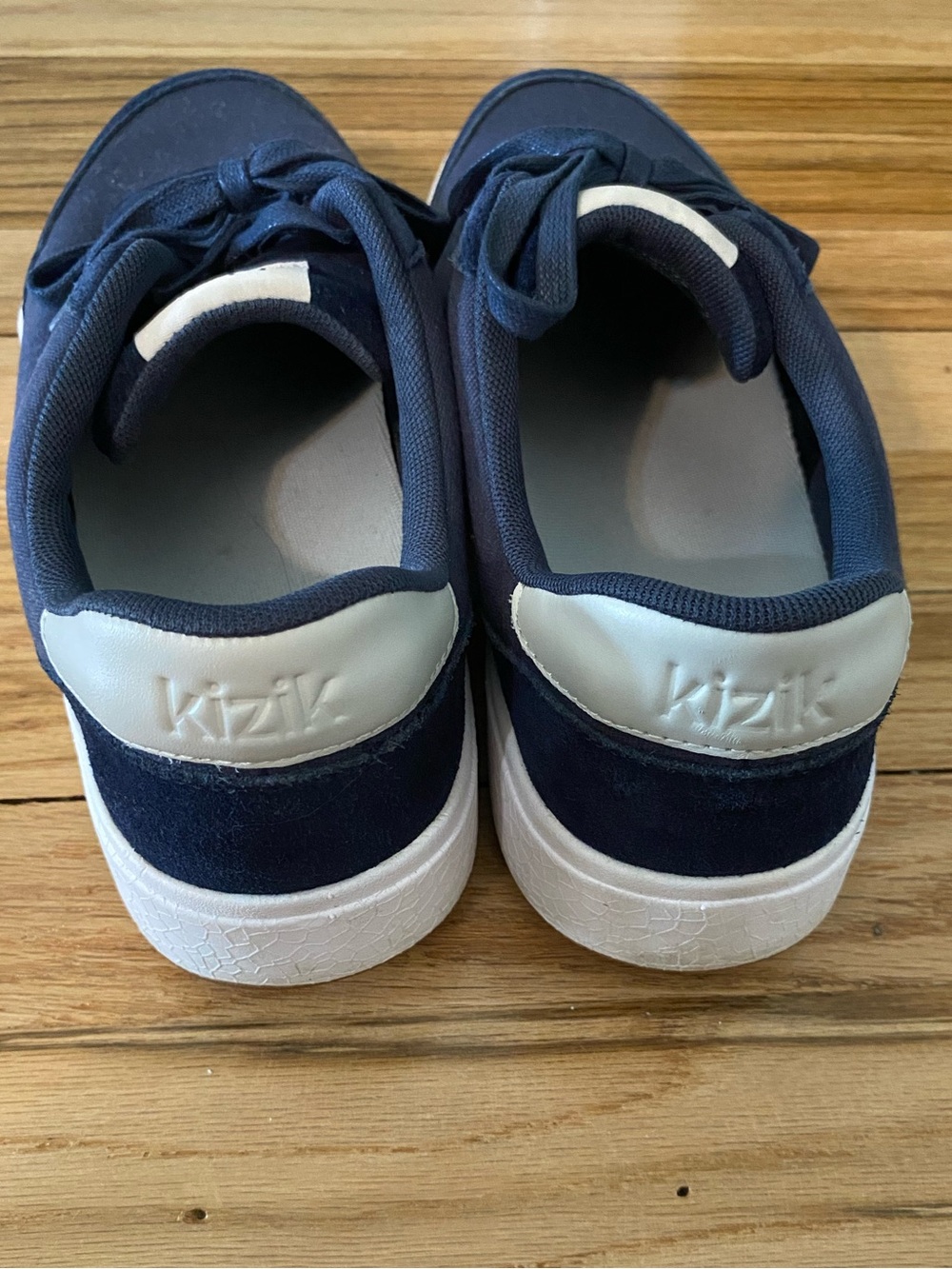 Kizik navy sneakers - Picture 2 of 5